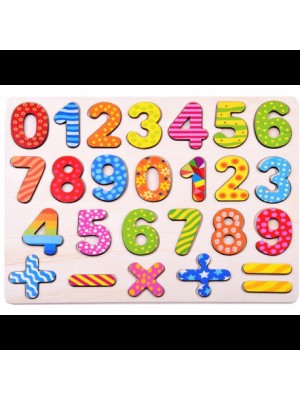Drevené čísla a znaky na učenie počítania